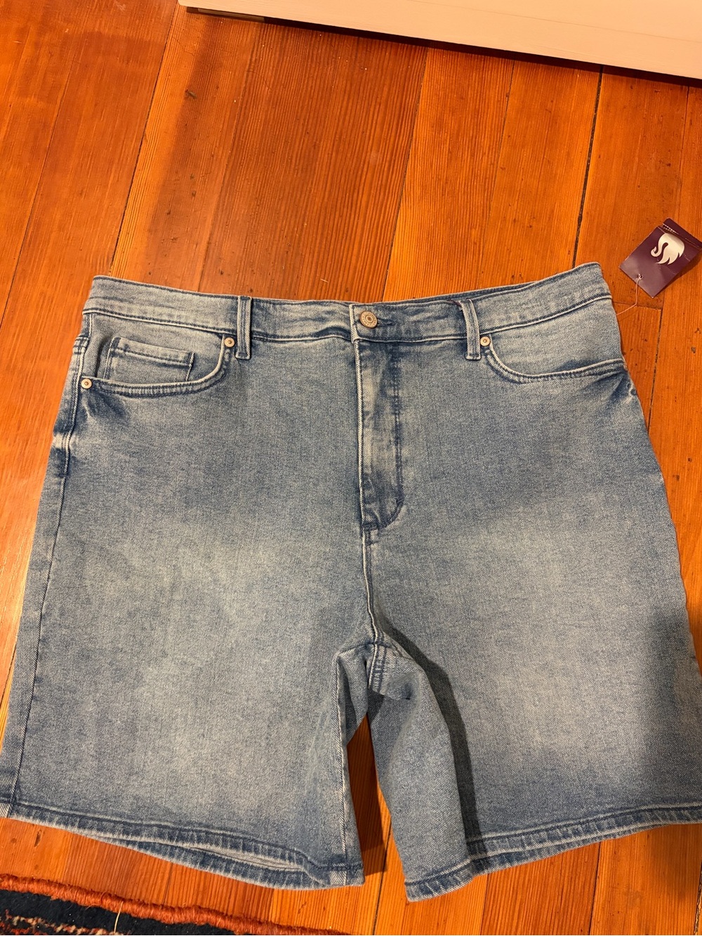NWT Gloria Vanderbilt Knoxville Short